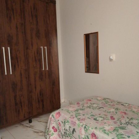 Casa Amarela Apartment Uberlândia Екстериор снимка